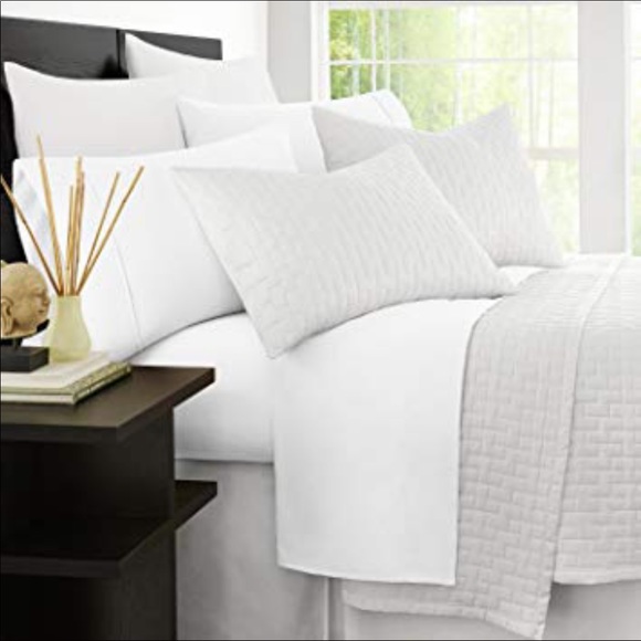 Egyptian Bamboo Cotton feel 1800 count fibersheets - Picture 1 of 6